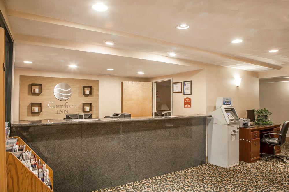 Comfort Inn At Newport Beach Мидлтаун Экстерьер фото