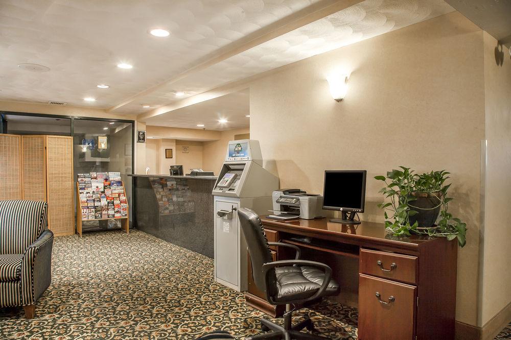Comfort Inn At Newport Beach Мидлтаун Экстерьер фото