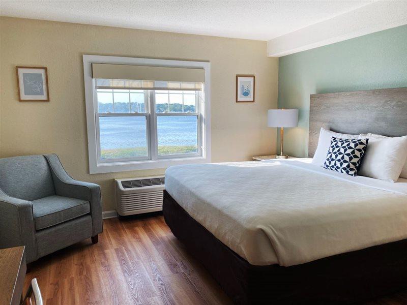 Comfort Inn At Newport Beach Мидлтаун Экстерьер фото