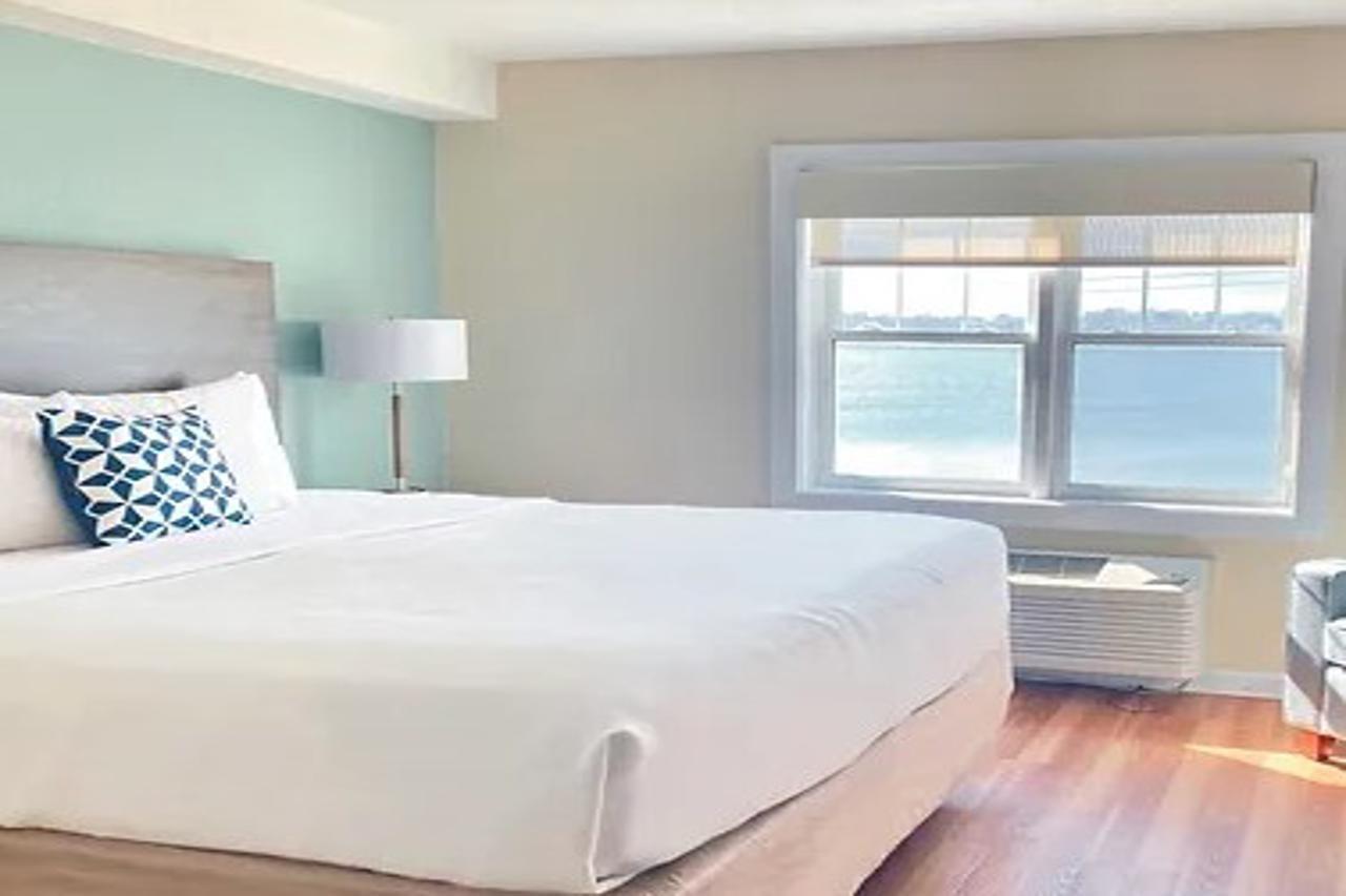 Comfort Inn At Newport Beach Мидлтаун Экстерьер фото