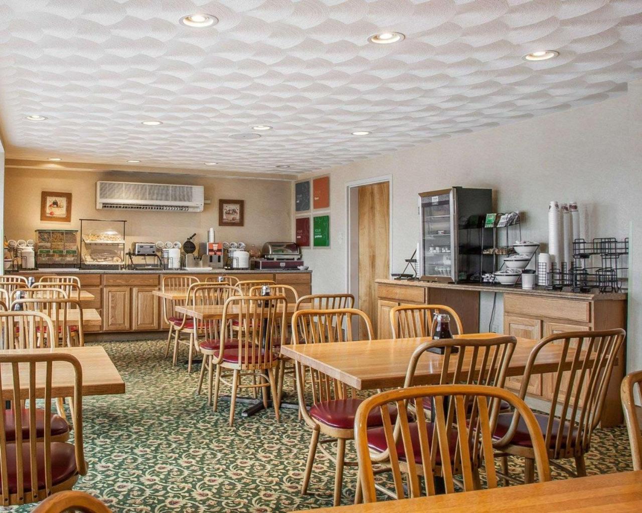 Comfort Inn At Newport Beach Мидлтаун Экстерьер фото