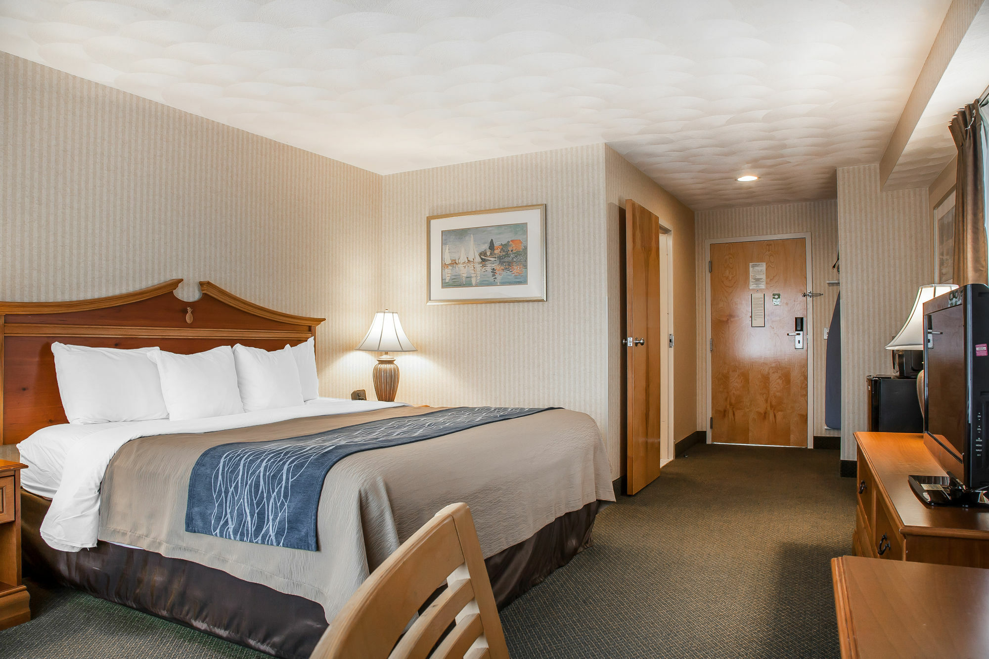 Comfort Inn At Newport Beach Мидлтаун Экстерьер фото